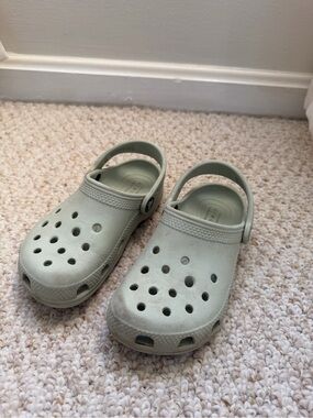 Kids Lightweight Slip-On Clogs in Sage Green